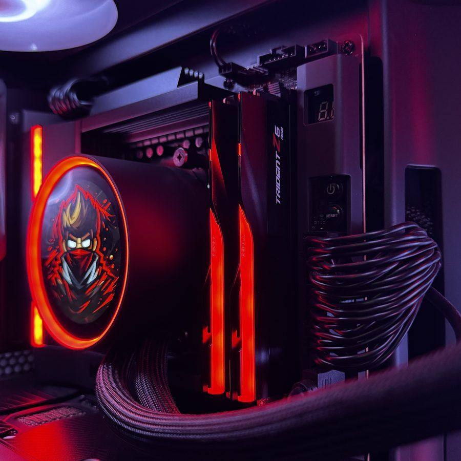 RGB RAM modules in SorinVC gaming PC